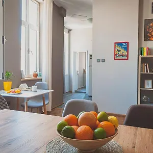 https://gramophone-hostel.plovdiv-hotels.com
