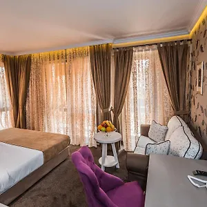 8-1-2-art-guest-house.plovdiv-hotels.com/